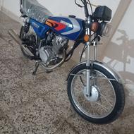 موتور 125 همه کاراش رسیده