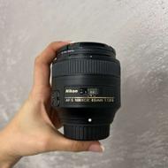لنز نیکون 85f1.8
