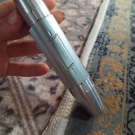 یک عدد چراغ قوه uv