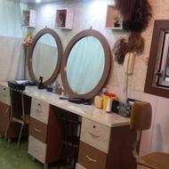 دکور و آینه آرایشگاه