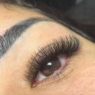 اکستنشن مژه و لیفت و لمینت مژه و ابرو