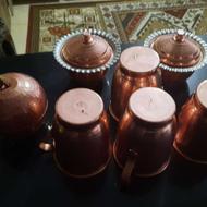 تعدادی ظروف مسی