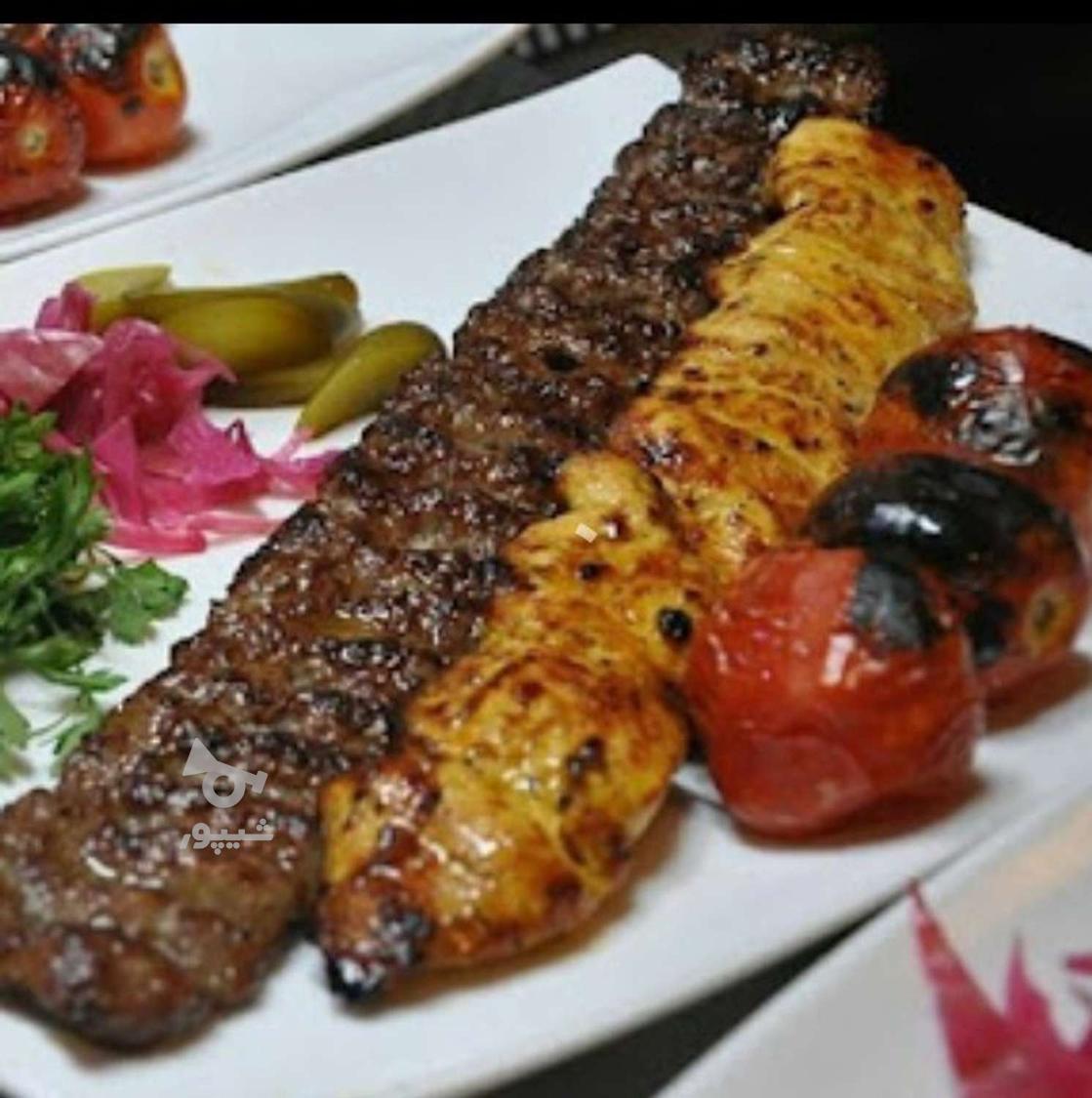 آماده سازی وپخت وپزانواع غذاهای ایرانی وتخته کاری انواع کباب - بابک