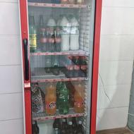 کارگر آشنا به امور اشپزخانه