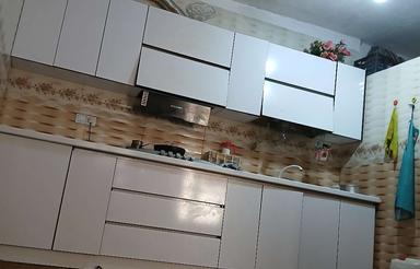 ملک نوساز شناج هست نزدیک به همه جا هست