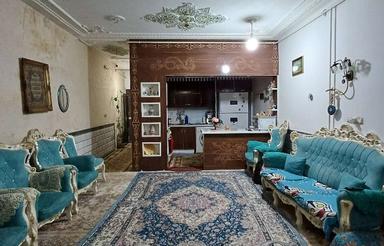 ویلایی 2 طبقه 180 متری 3 خواب موقعیت خوب