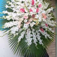 تاج گل تازه بزرگ