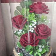 یک عدد گل مصنوعی