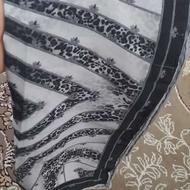 روسری سیاه سفید