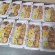 کمک اشپز نیمه ماهر کباب کوبیده