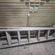 نردبان چوبی دوطرفه مستحکم