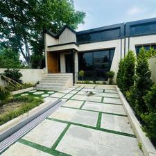 ویلا نوساز سنددار 200 متر زمین 3خواب منطقه عالی مناسب سکونت