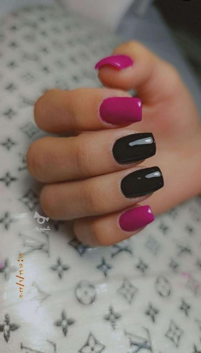خدمات کاشت ناخن