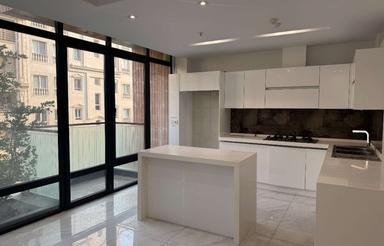 100متر تکواحدی فول با 12 متر حیاط اختصاصی