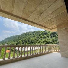 200متر تک واحد تراس رو به کوه و جنگل/شیخ زاهد فرد