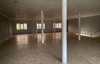 اجاره واحداداری ، تجاری به مساحت 230 متر در چهار راه آزادی