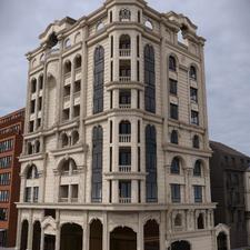 فروش آپارتمان کلید اول 205 متری برند آرامیس در ولیعصر