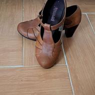 کفش چرم اصل تبریز شماره 38، فقط چندبار استفاده شده
