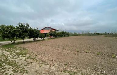 1000 متر زمین مسکونی با بنا قدیمی