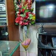 گل و گلدان شیشه ای و چوبی و حصیری