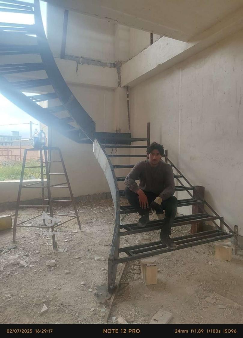 ساخت پله گرد فلزی