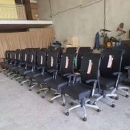 صندلی های اداری،مدیریت،انتظار، نقد واقساط