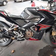 موتور RS200 اسپرت،بدنه و فنی به شرط
