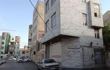 فروش فوری. طبقه دوم. مالک طبقه دوم شخص دیگریه