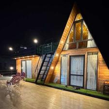 اجاره روزانه کلبه سوئدی ویو به دریا ساحلی