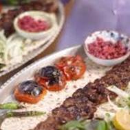 اشپز غذای ایرانی. ظرفشور.سالندار و پارکبان