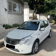 ساندرو اتومات سفید مدل 95