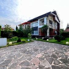 700 متر ویلاباغ مبله شهرکی با مدارک ونوش