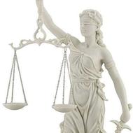 خانم وکیل پایه یک دادگستری اهواز