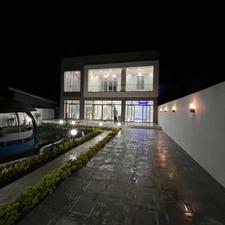 فروش ویلا 500 متر /5 خواب/استخر/روف گاردن/سند دار