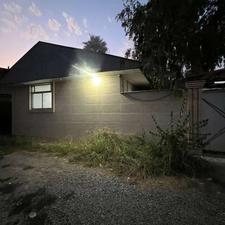 خانه ویلایی سندار داخل شهر خشکبیجار