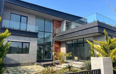 ویــلا 300متری جذاب ساحلی