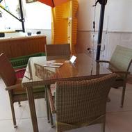 میز و صندلی‌ دست بافت