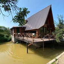 اجاره روزانه کلبه سوئیسی برکه 2خواب در مرکز شهر