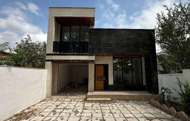 فروش ویلا 200 متر سندار در مرکز شهر