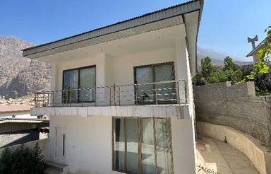 فروش ویلا 300 متری امیری زیبا هاره