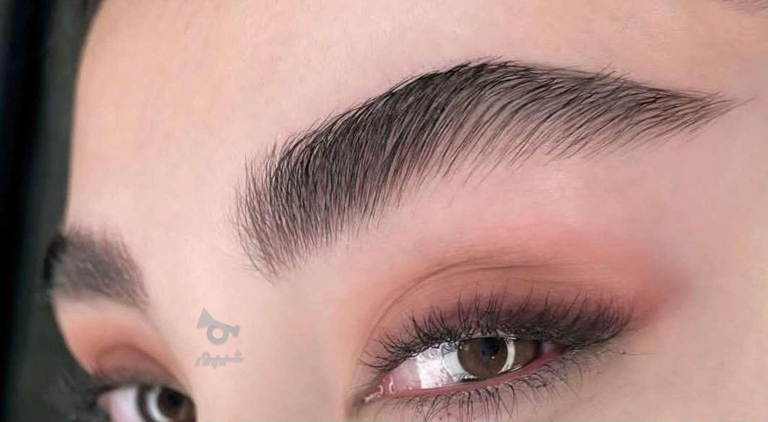 خدمات تخصصی میکروبلیدینگ و لیفت و لمینیت تخصصی مژه و ابرو