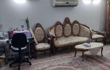فروش آپارتمان تک واحدی با نصف ملک طبقه سوم