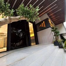 فروش آپارتمان 200 متر در مرزداران تکواحدی 3 پارکینگ