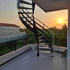 فروش ویلا 145 متر سند شش دانگ استخردار در علی آباد