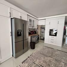 آپارتمان 136 متری ، 2 خواب ، در بلوار طالقانی