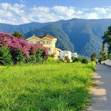  زمین ساحلی مسکونی 500 متر در چلک/پلاک سوم آب با سند