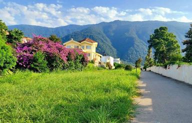 زمین ساحلی مسکونی 500 متر در چلک/پلاک سوم آب با سند