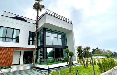 ویلای تریبلکس “استخر روی روف/اسانسور دار/ در چلک نوشهر