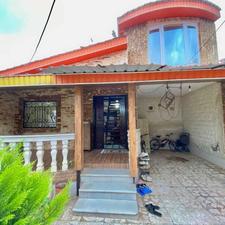 خانه نیم پیلوت 200 متری