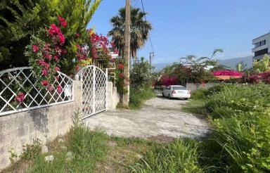 فروش 280 متر مسکونی با جواز و سند بهرام افشین لتینگان